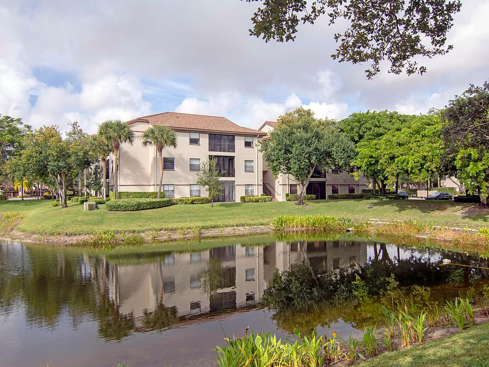 1st image of 5154 Floria Dr APT N