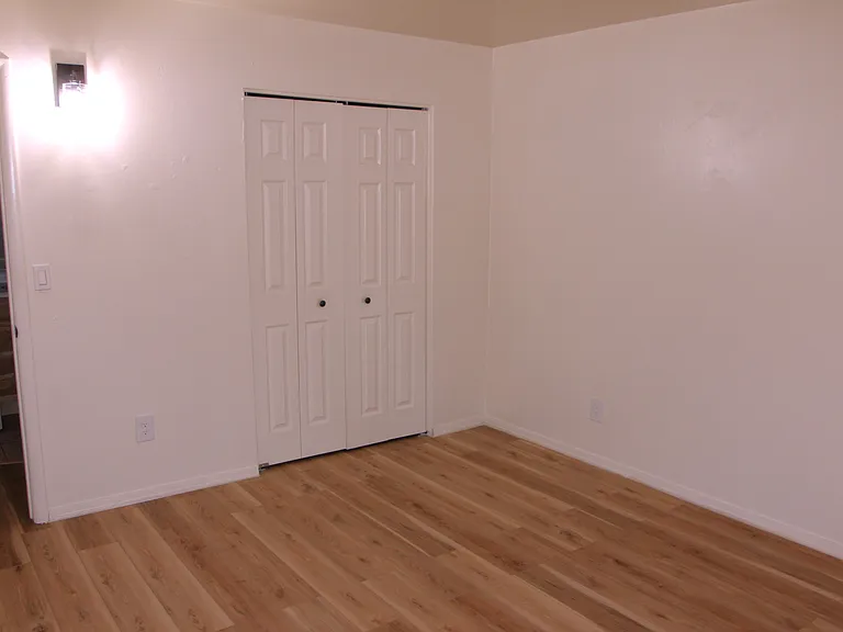 4340 E Lee St — Photo 15