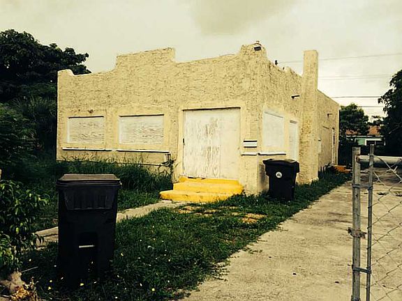 2nd image of 727 43rd St