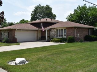 20600 Sandridge Dr, Lynwood, IL 60411