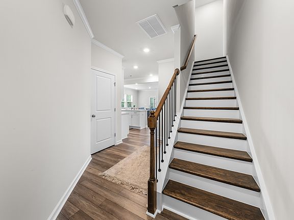 5th image of 3021 Montlawn Pl
