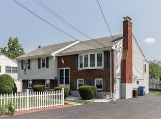 337 Vernon St, Wakefield, MA 01880