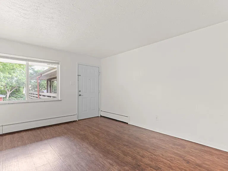 6130 W 40th Ave — Photo 9