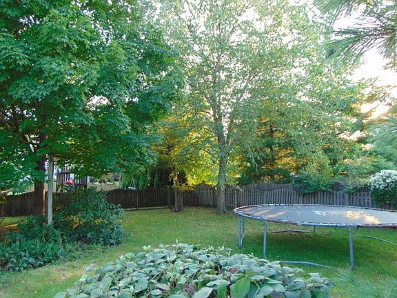 3rd image of 1498 Schafer Ave