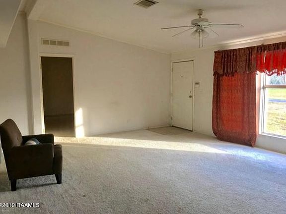 5th image of 15028 Lindsay Dr