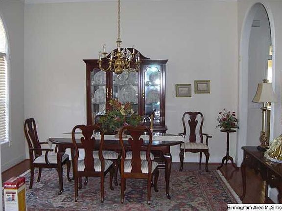 5th image of 424 Carlee Ave