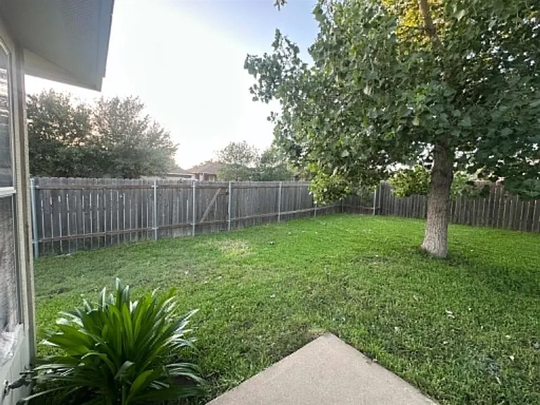 18312 Crestwind Ln — Photo 12