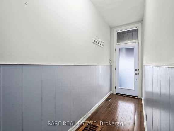 4th image of 893 Dovercourt Rd