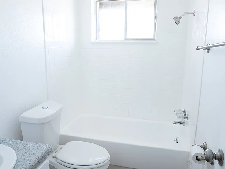 Linda Kay Apartments — Photo 5