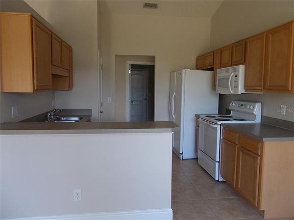 5th image of 637 Winding Lake Dr