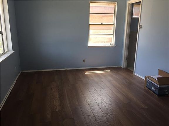 5th image of 1504 Cloverdale Dr