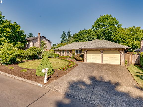 3rd image of 409 NE 138th Ave