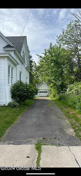 3rd image of 46 Sanford Avenue