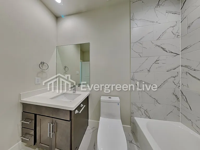5734 Quinn Landing Rd — Photo 13