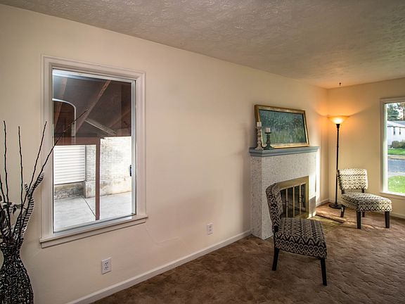 4th image of 1017 E Rockwell Ave