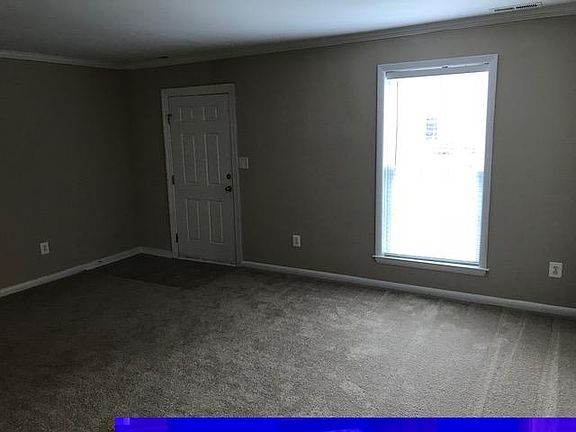 4th image of 332 S Chesire Ct