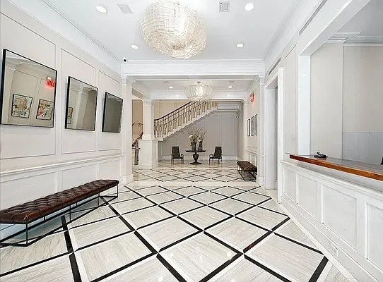 Rented by REAL New York | media 25