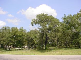 355 Rosewood Dr, La Vernia, TX 78121
