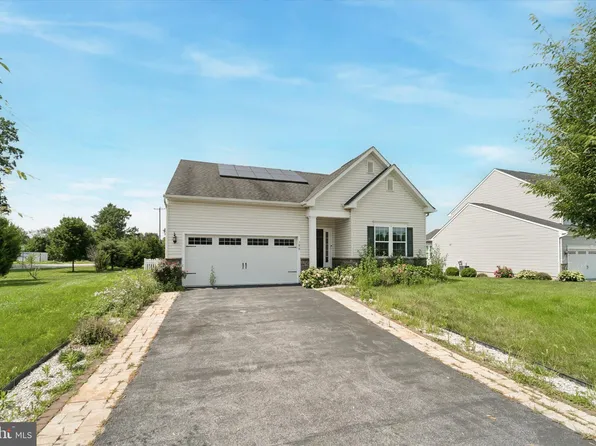 700 W Chestnut St, Coatesville, PA 19320