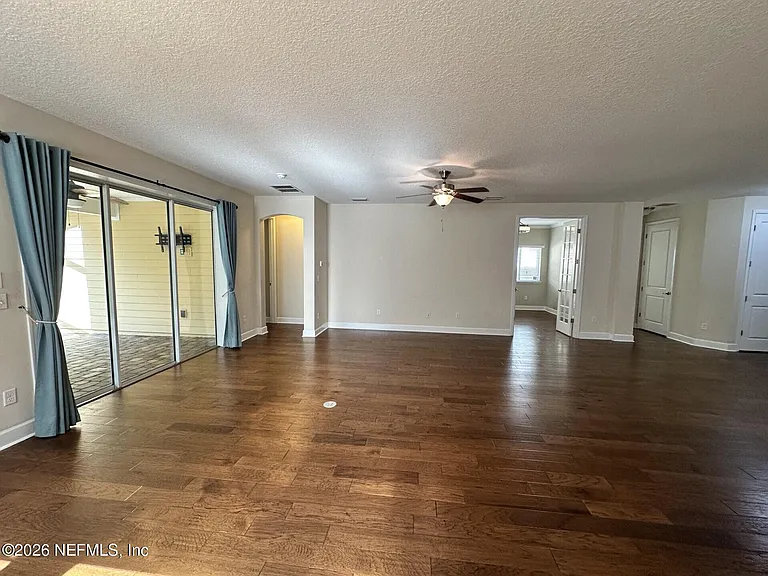 247 Paradise Valley Dr — Photo 7