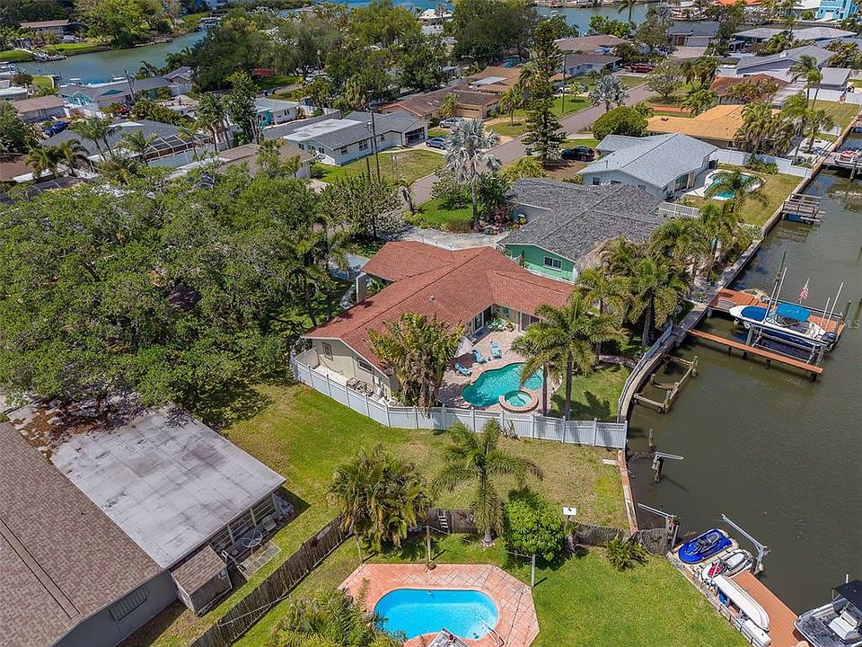 1st image of 2017 Cove Dr