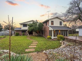 202 S Santa Fe St, Wolfe City, TX 75496