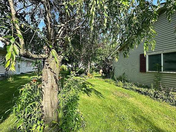 5th image of 118 S 13th St