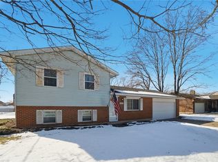 3835 Schroeder Dr, Hamilton, OH 45011