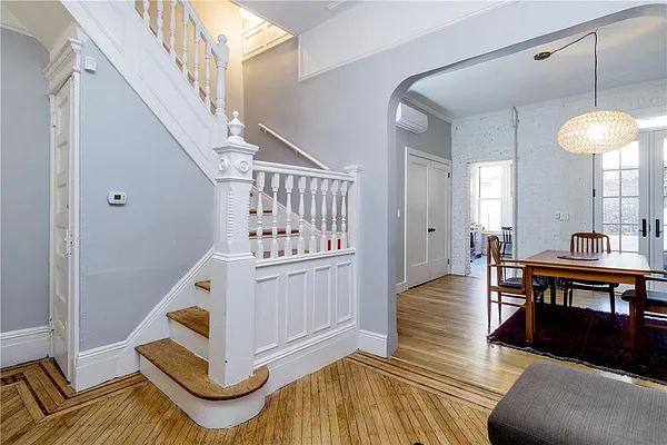 Rented by Engel & Völkers New York City | media 7