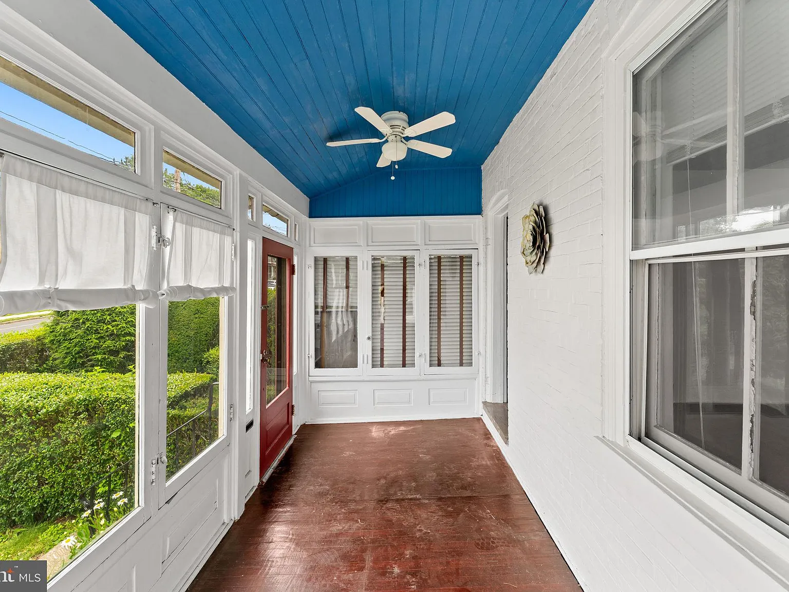 4 bed, 1.5 bath, 1574 sqft, $2,900 — Photo 3