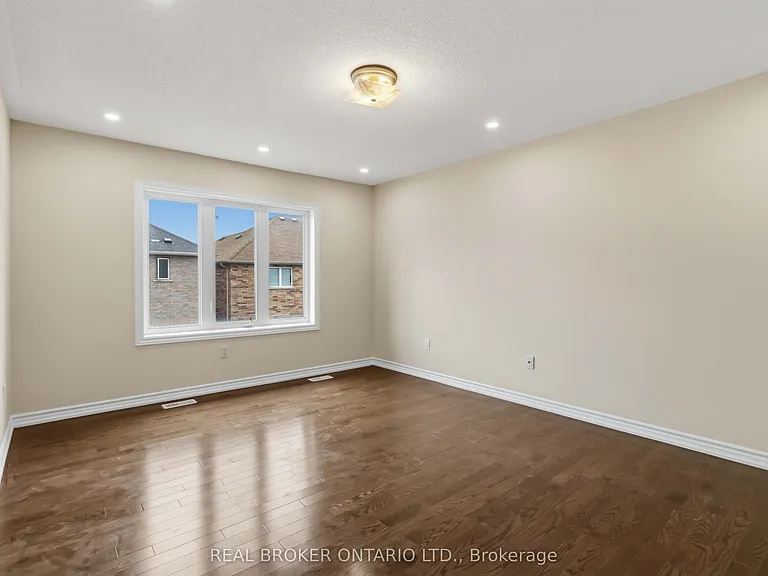27 McCartney St #MAIN — Photo 23