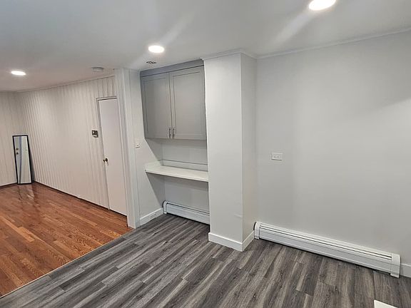 5th image of 102 Lake St