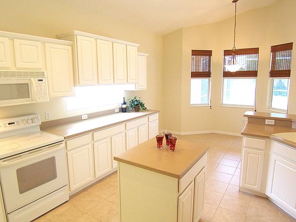 Spacious, eat-in kitchen