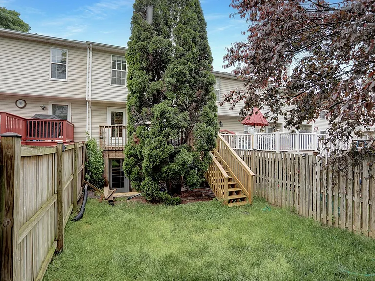 437 Ashton Ln — Photo 33