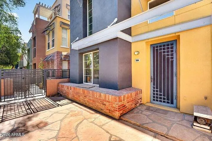 2 bed, 3.5 bath, 1880 sqft, $2,500 — Photo 4