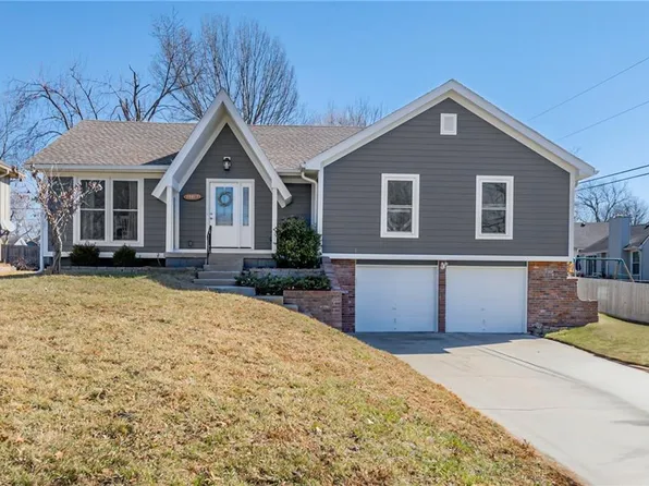 10013 Long St, Lenexa, KS 66215