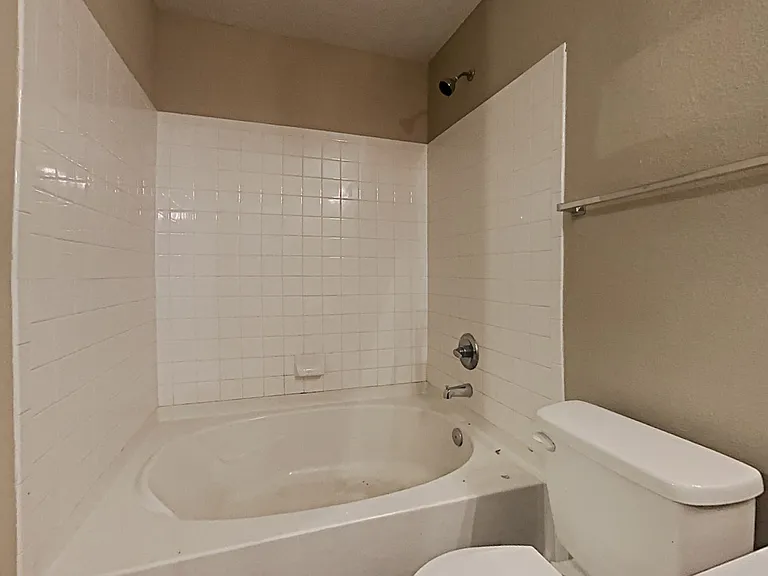 6886 Merritt Ridge Way — Photo 10