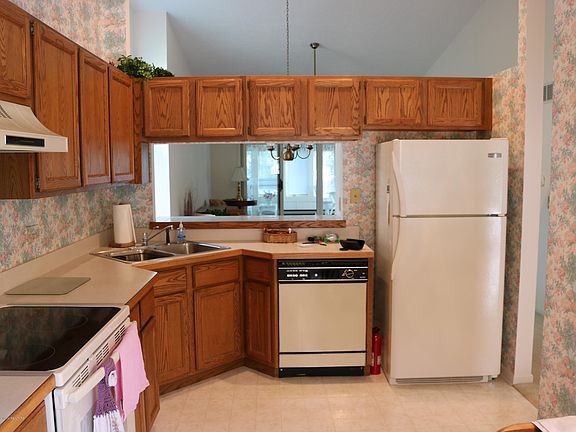 5th image of 1222 Woodmeadow #163