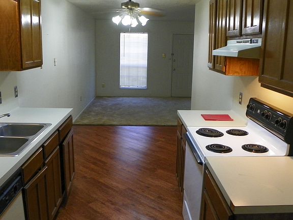 4th image of 6644 Hardwick Dr