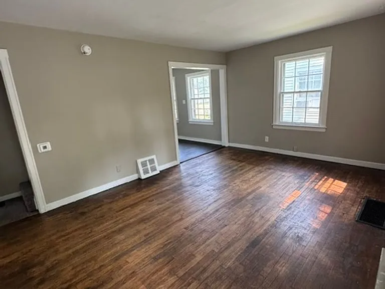 4506 Gaywood Dr — Photo 2