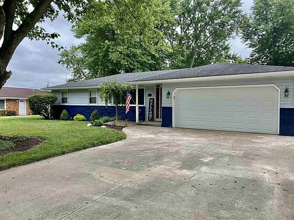 2nd image of 1004 E Cooper Dr