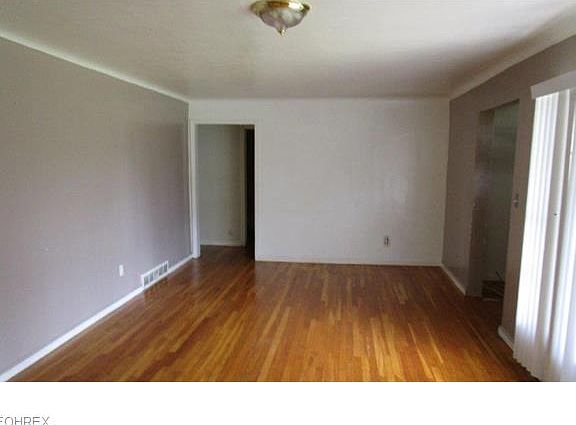 4th image of 11600 Aaron Dr