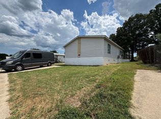 161 Navasota Dr, Bastrop, TX 78602