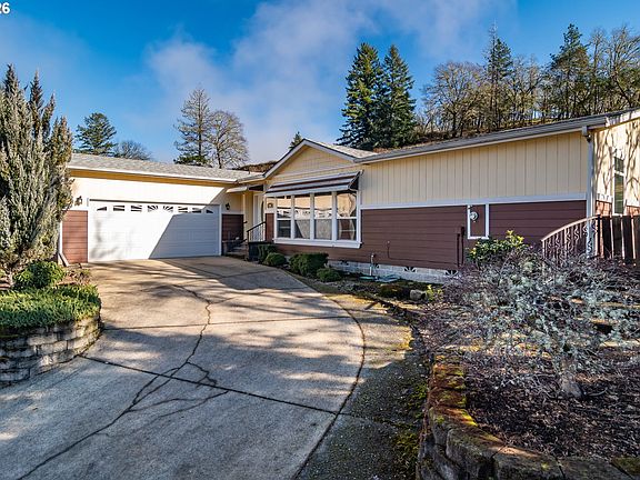 2nd image of 490 Knoll Terrace Dr