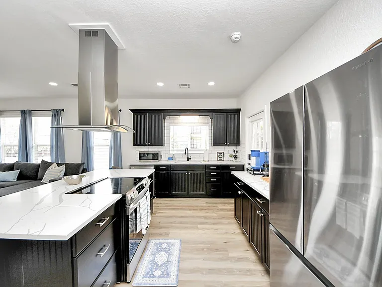 710 Kipp Ave — Photo 9