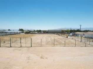 25 Tamarisk Ave, Hesperia, CA 92345