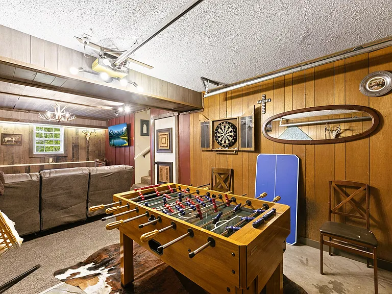 1024 S Ash St — Photo 32