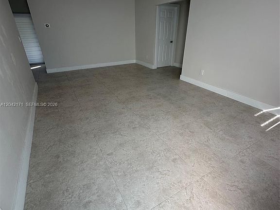 3rd image of 4924 SW 131st Ave