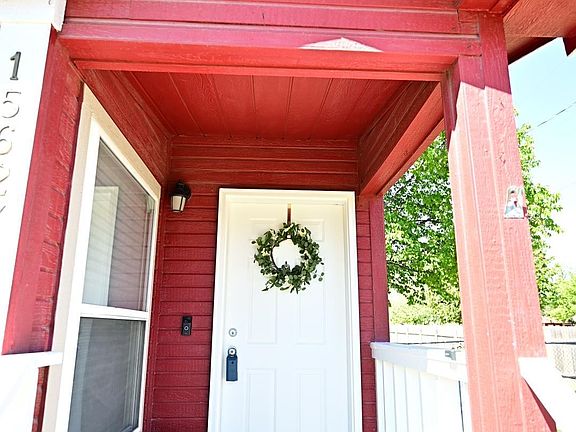 3rd image of 15627 Cantrice Ln