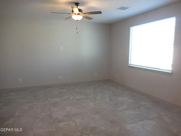 12817 Giovanni Grajeda Ave — Photo 9
